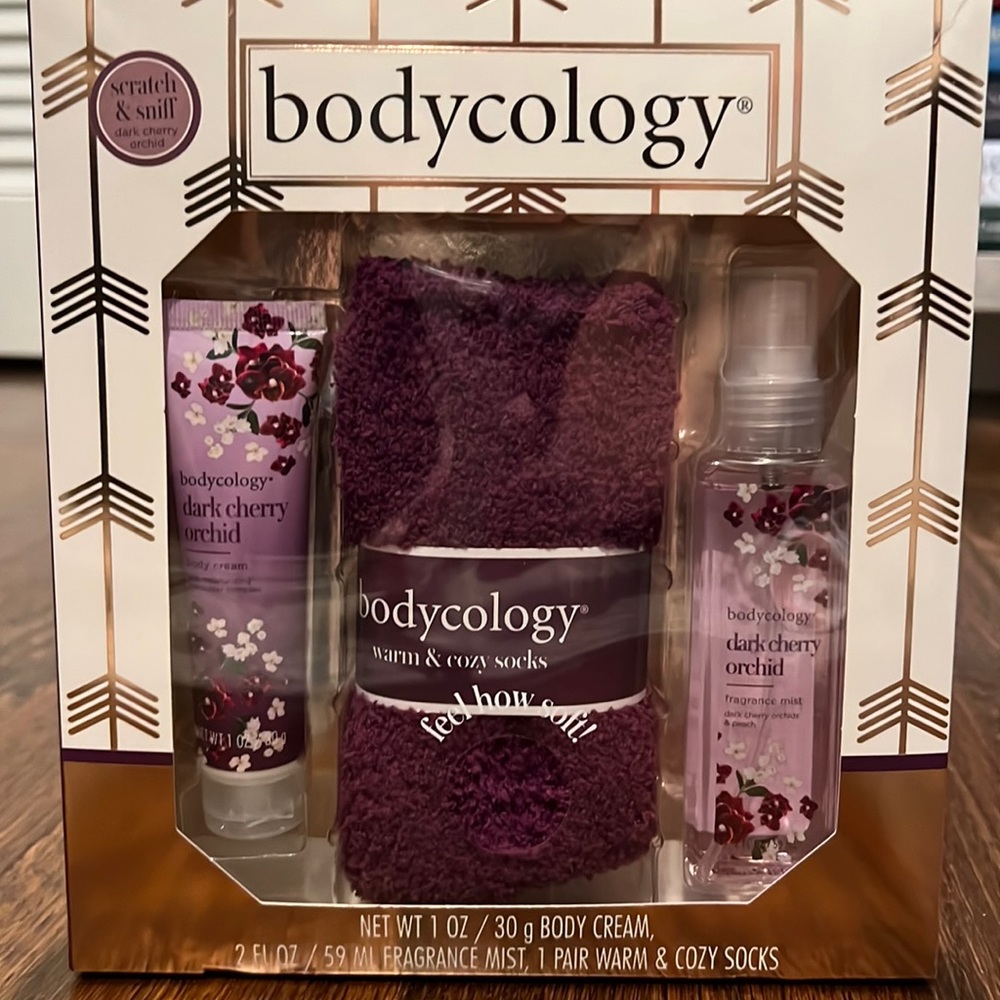 Bodycology box set-Perfume, cream & socks